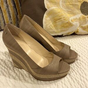Calvin Klein “Harlo” espadrille wedge peep toe shoes in tan. Size 7